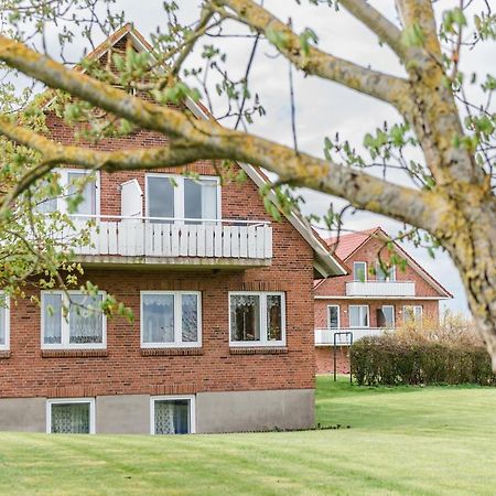 Straendhus Bed&Breakfast Hasselberg  外观 照片