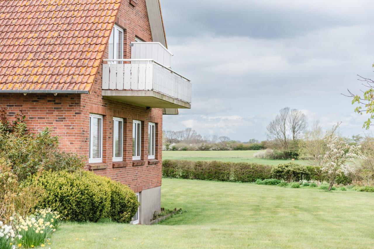 Straendhus Bed&Breakfast Hasselberg  外观 照片
