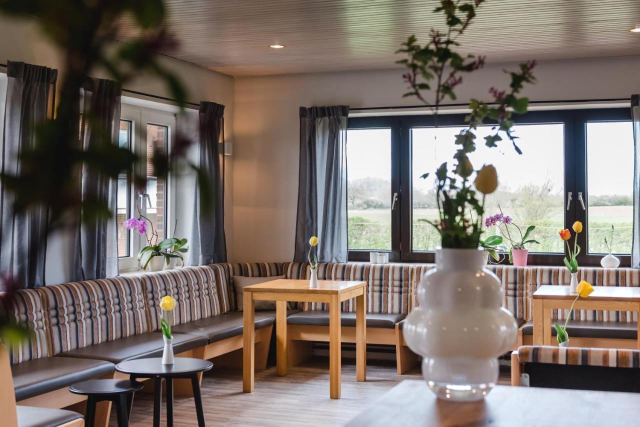 Straendhus Bed&Breakfast Hasselberg  外观 照片